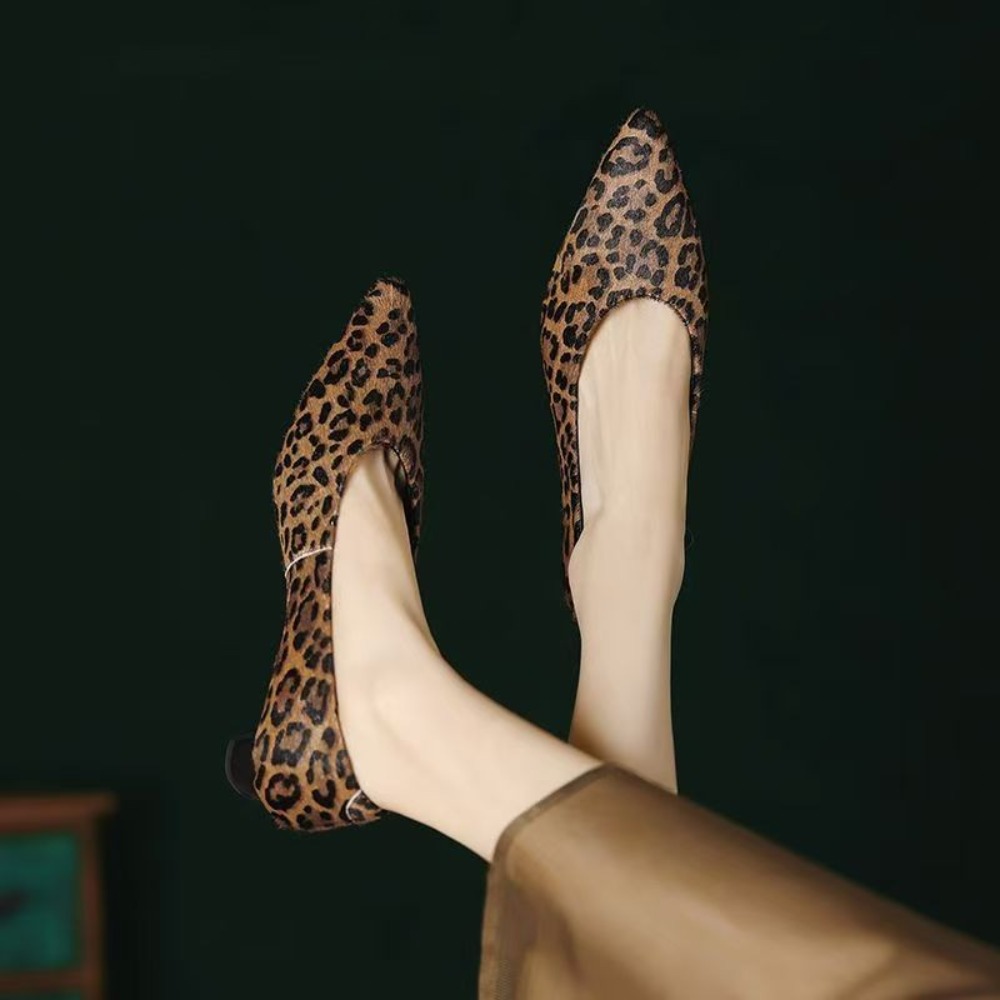 ​ ​ وصل حديثًا حذاء نسائي بكعب - مراجعة Sewing New وسعره
