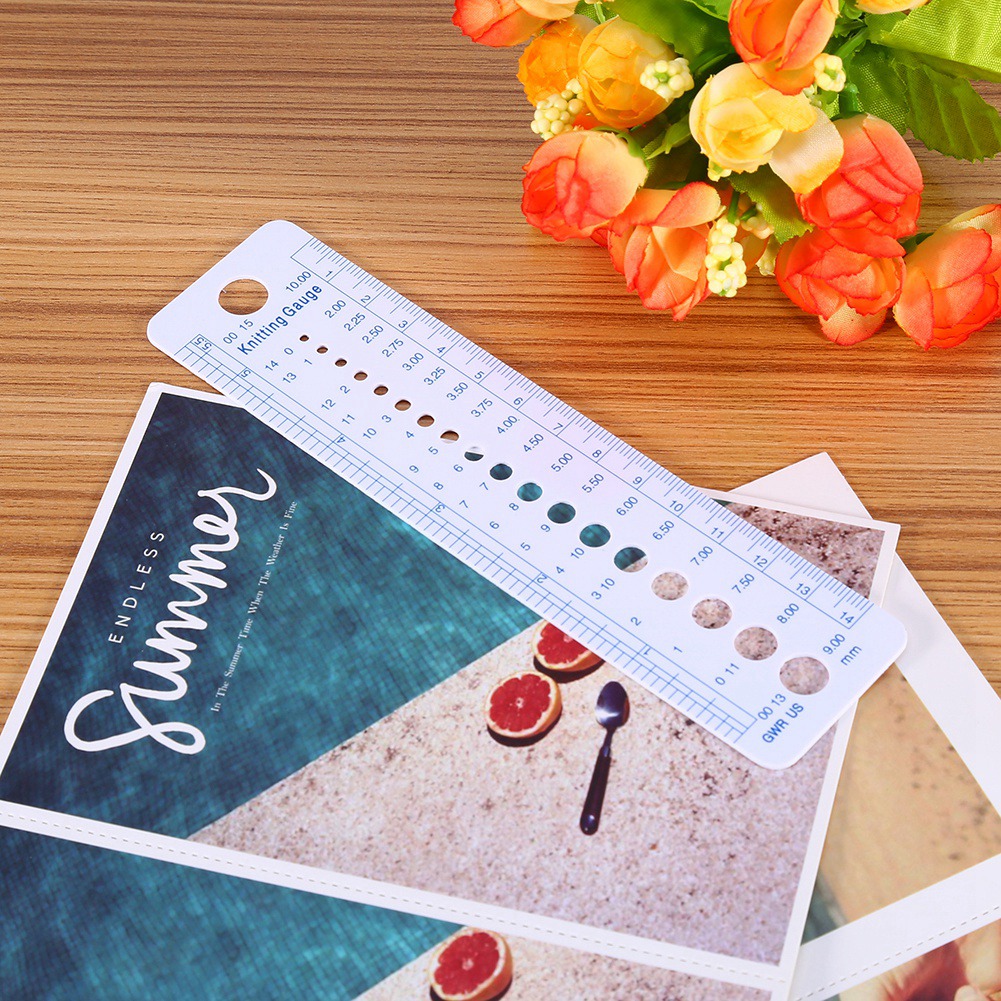 مسطرة خياطة بلاستيكية للحياكة  - مراجعة Sewing Necessities وسعره