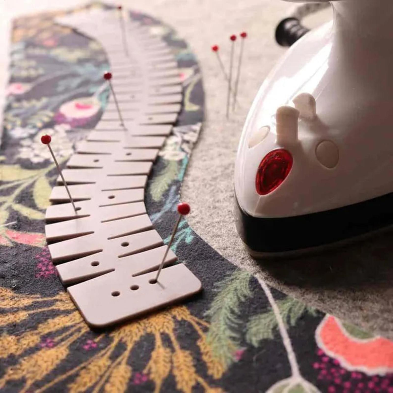 مسطرة سيليكون للخياطة مع ثقوب  - مراجعة Sewing Necessities وسعره